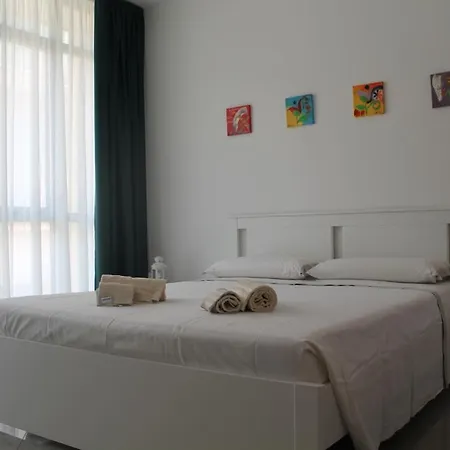 60 Apartment *