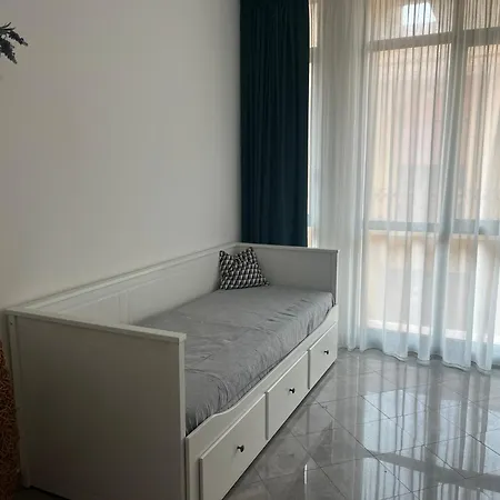 60 Apartment *